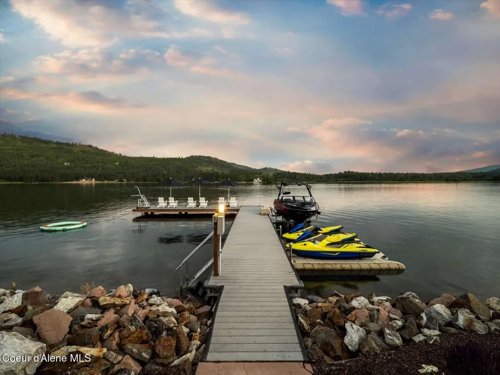 645 River Run Drive Laclede ID 83841