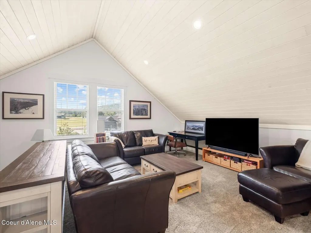 645 River Run Drive Laclede ID 83841