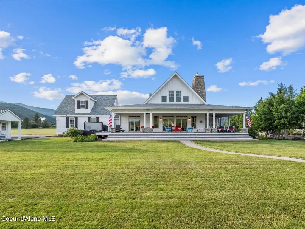 645 River Run Drive Laclede ID 83841
