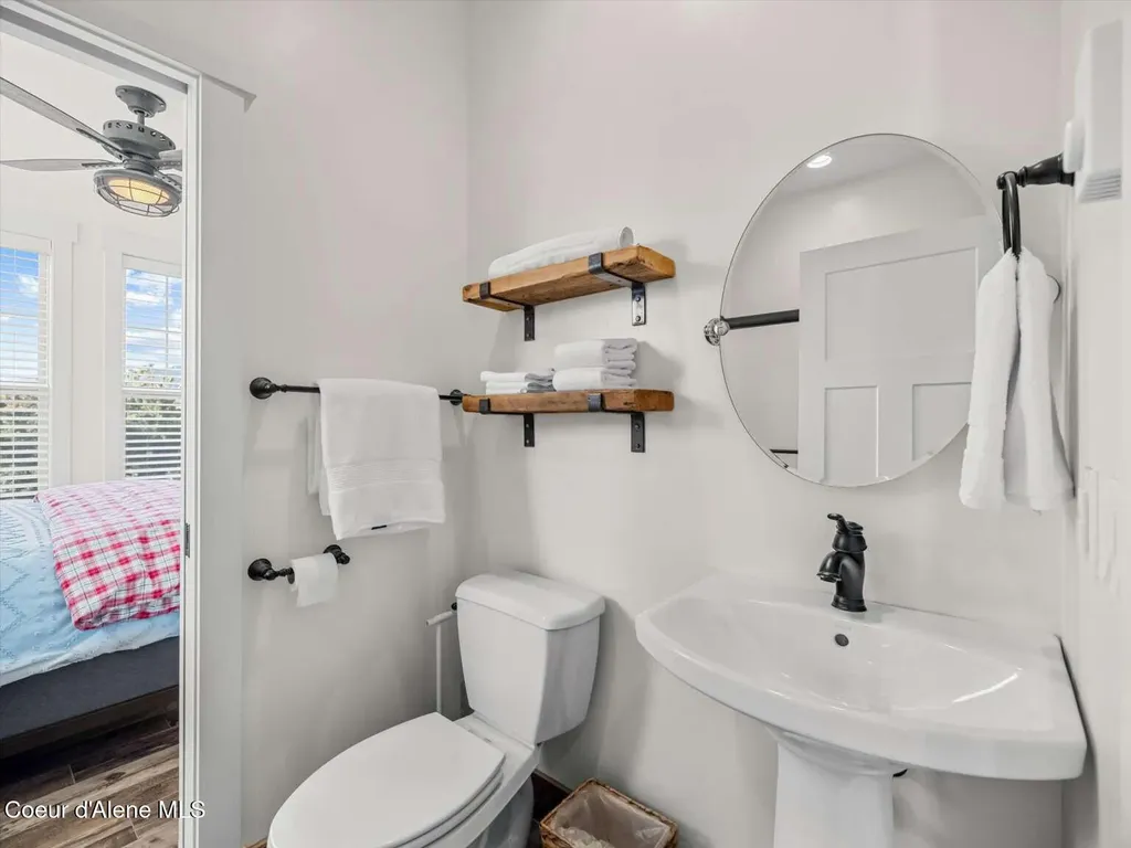 645 River Run Drive Laclede ID 83841