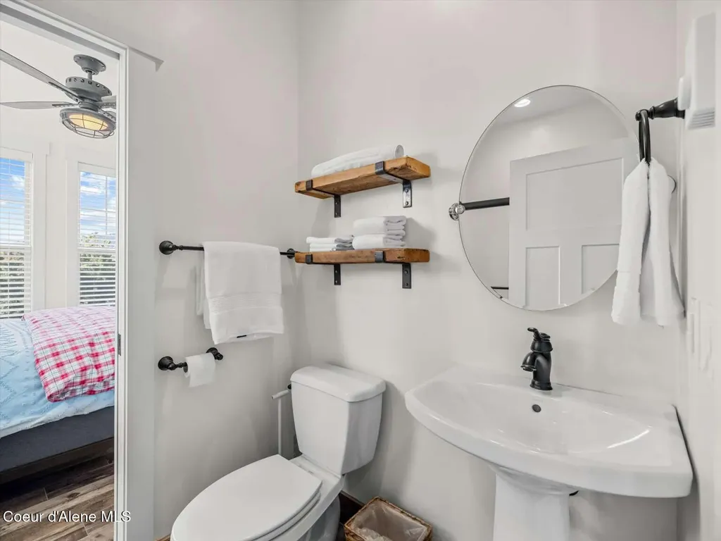 645 River Run Drive Laclede ID 83841