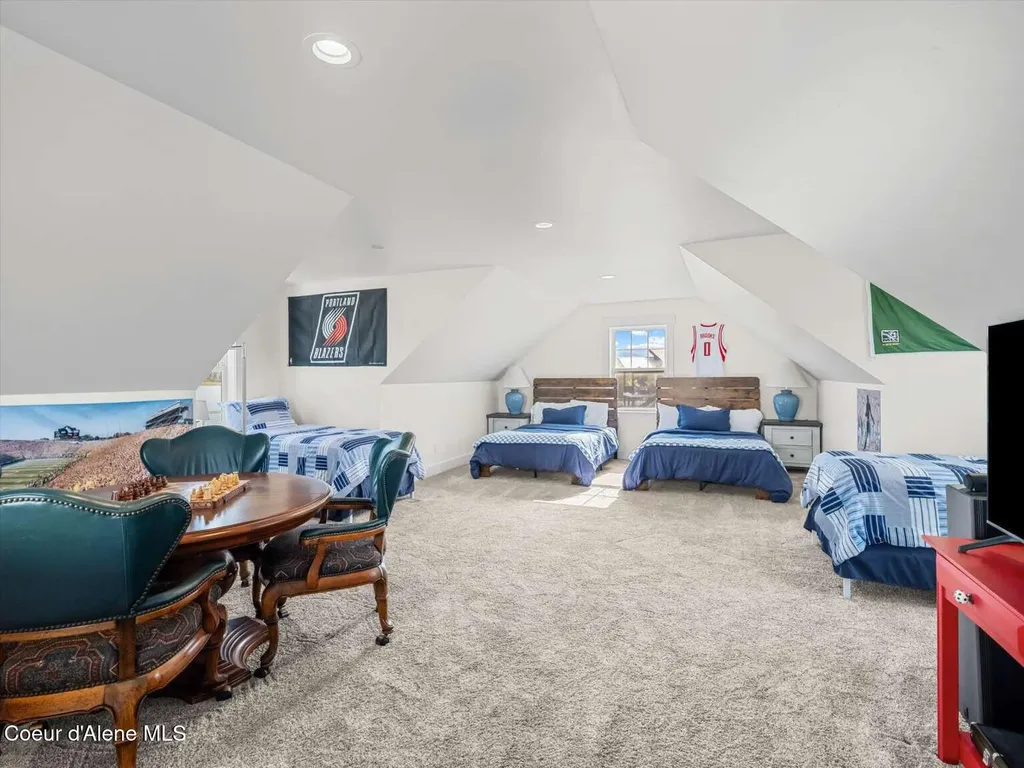 645 River Run Drive Laclede ID 83841