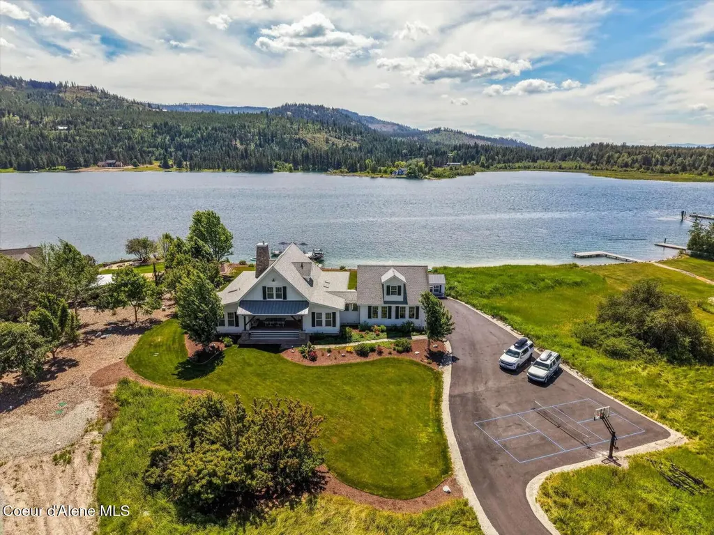 645 River Run Drive Laclede ID 83841