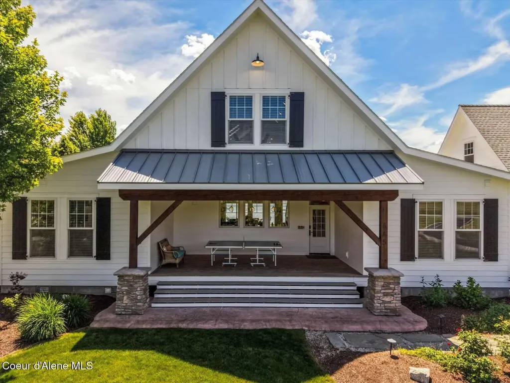 645 River Run Drive Laclede ID 83841