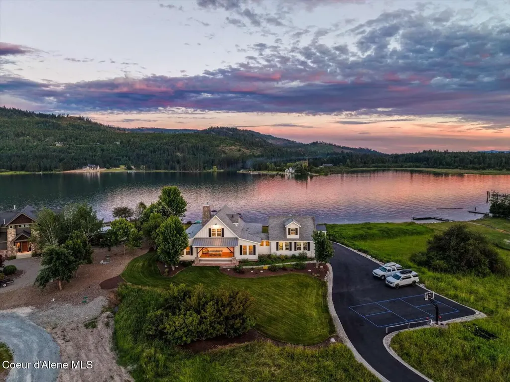 645 River Run Drive Laclede ID 83841