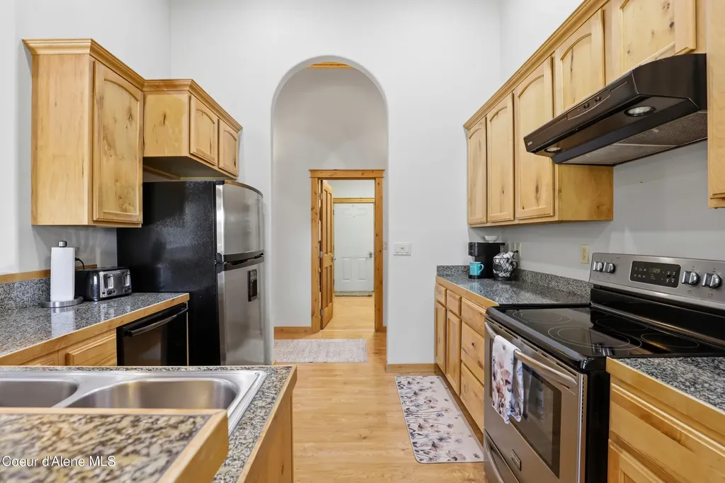 1625 Sequoia Lane Sandpoint ID 83864