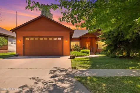 1625 Sequoia Lane Sandpoint ID 83864