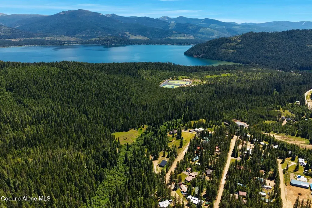 435 Shady Pines Loop Priest Lake ID 83856