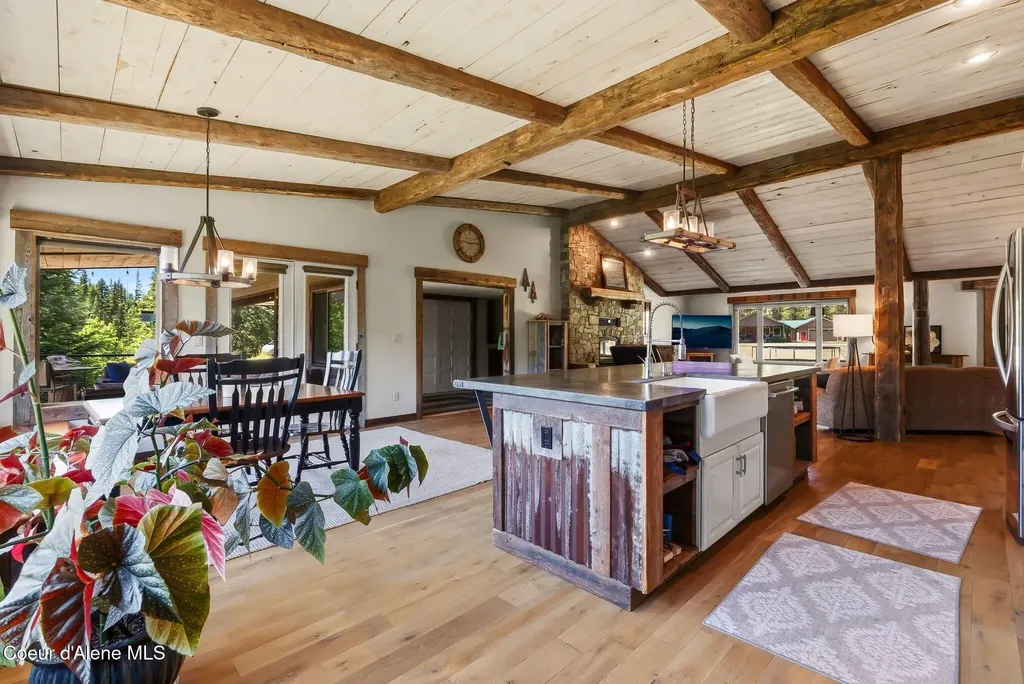 435 Shady Pines Loop Priest Lake ID 83856