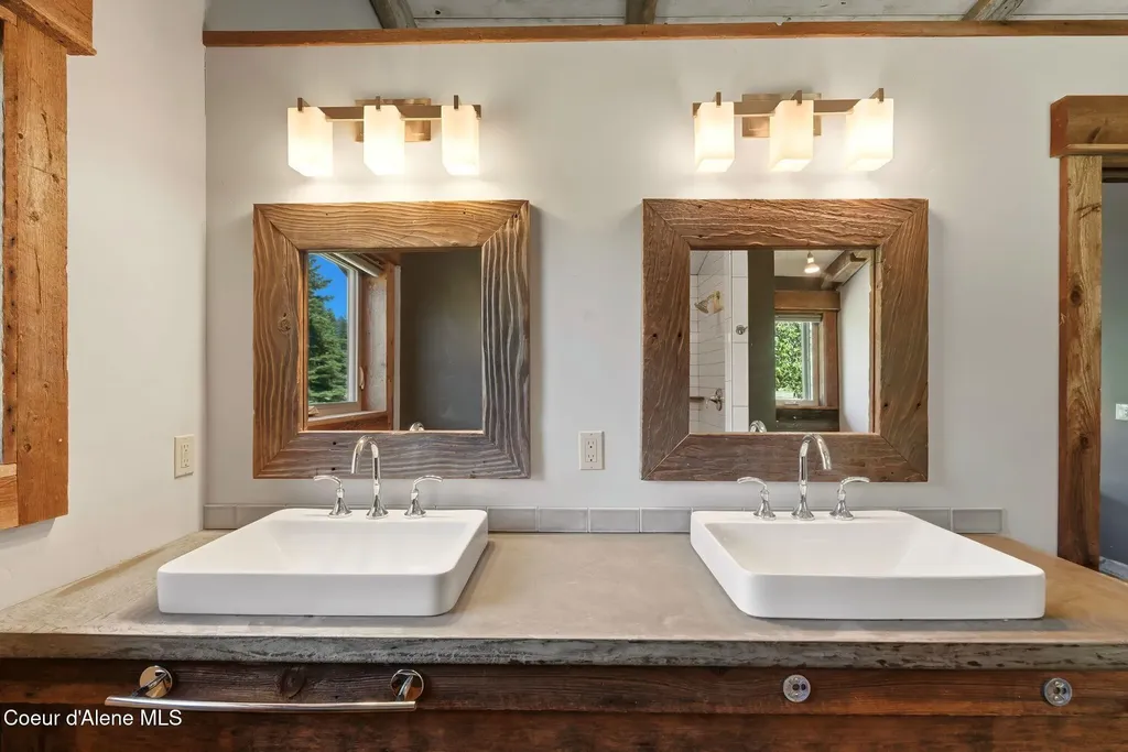 435 Shady Pines Loop Priest Lake ID 83856