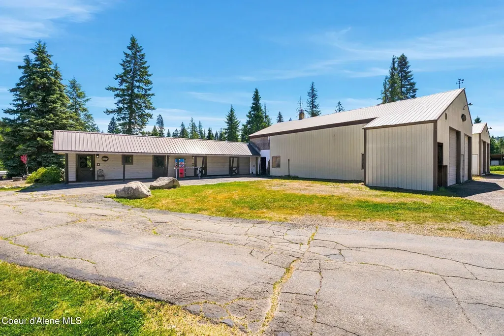 435 Shady Pines Loop Priest Lake ID 83856