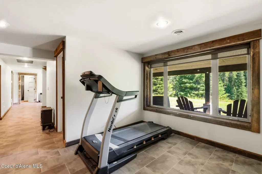 435 Shady Pines Loop Priest Lake ID 83856