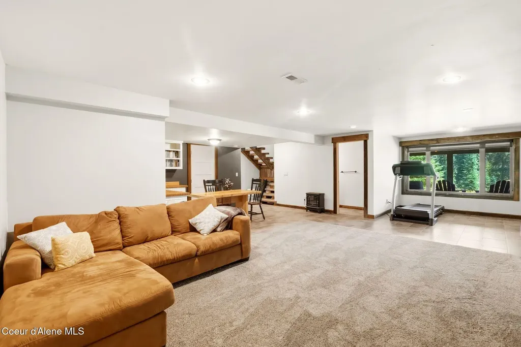 435 Shady Pines Loop Priest Lake ID 83856