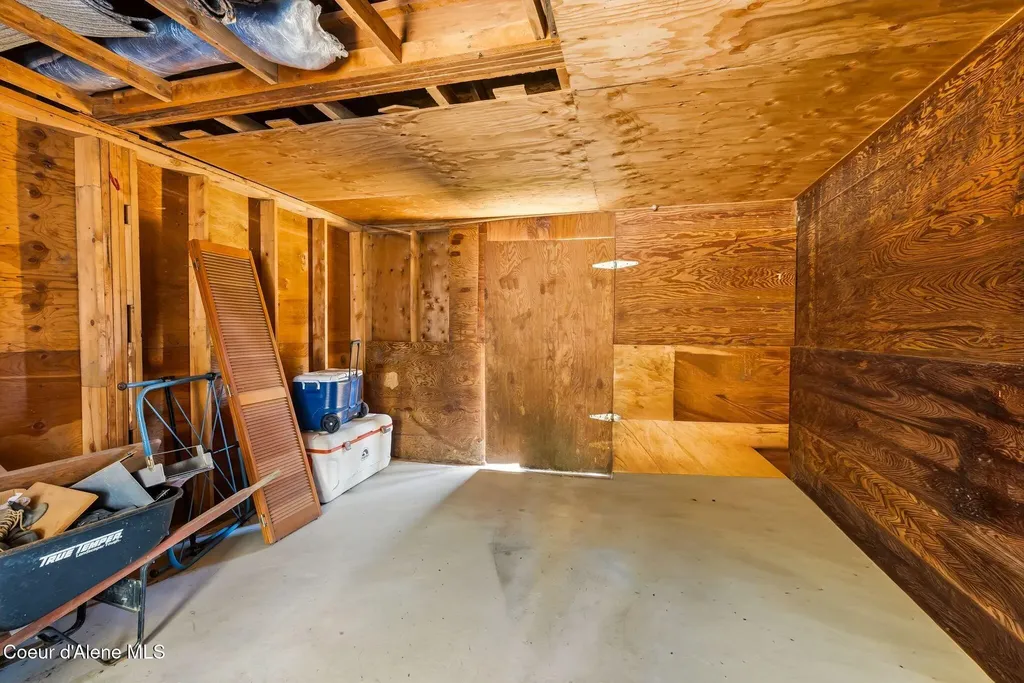435 Shady Pines Loop Priest Lake ID 83856