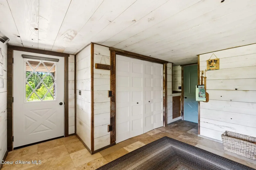 435 Shady Pines Loop Priest Lake ID 83856