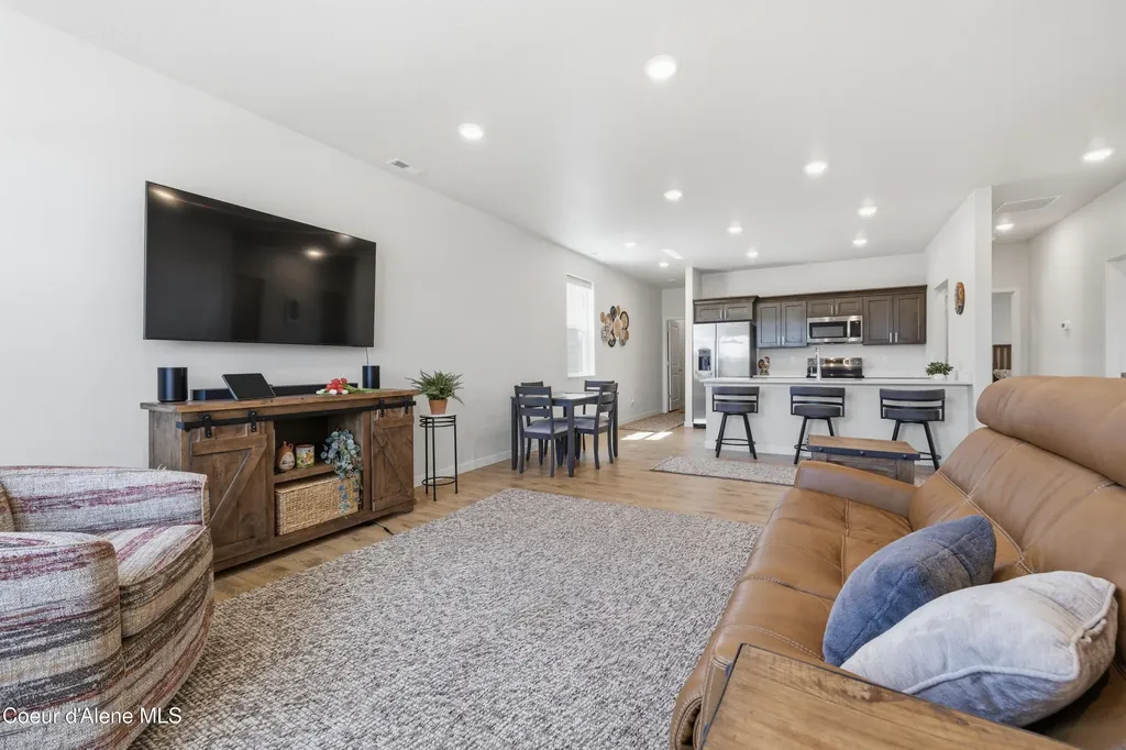 5163 E Norma Avenue Post Falls ID 83854
