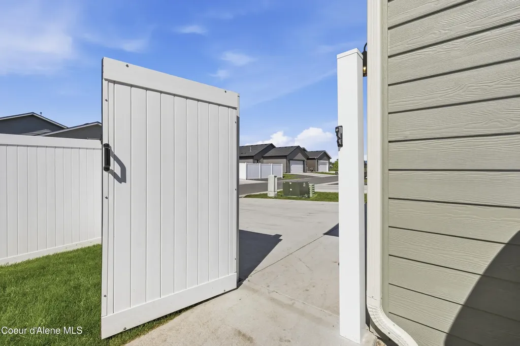 5163 E Norma Avenue Post Falls ID 83854