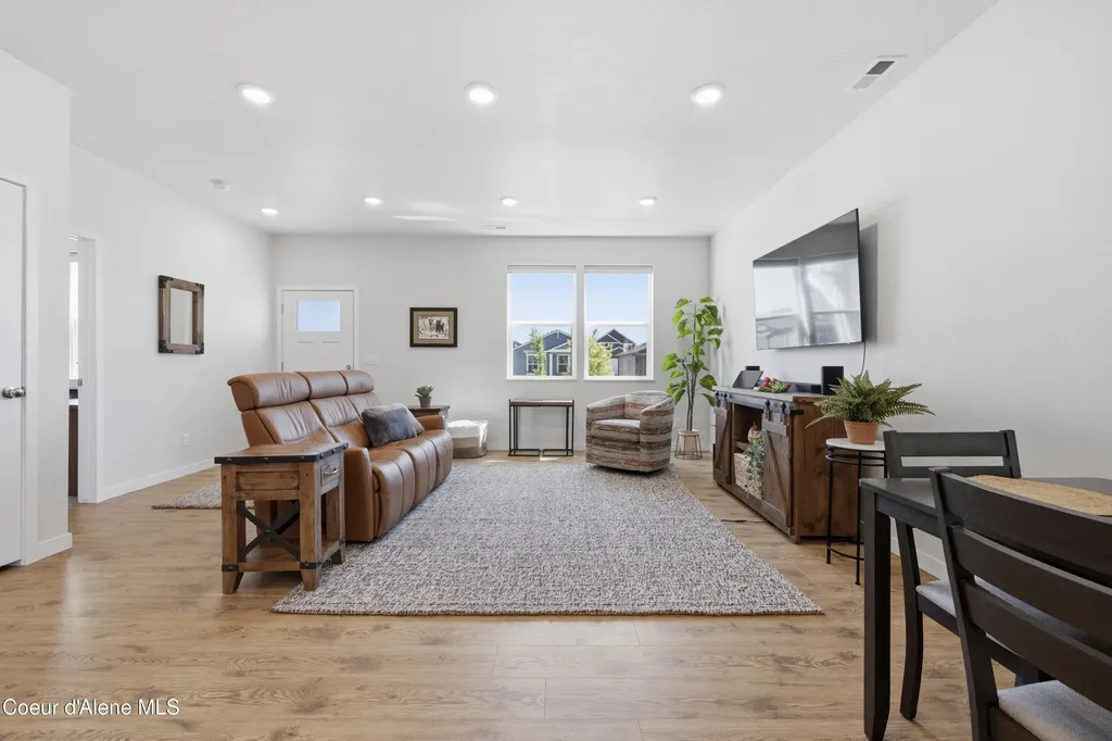 5163 E Norma Avenue Post Falls ID 83854