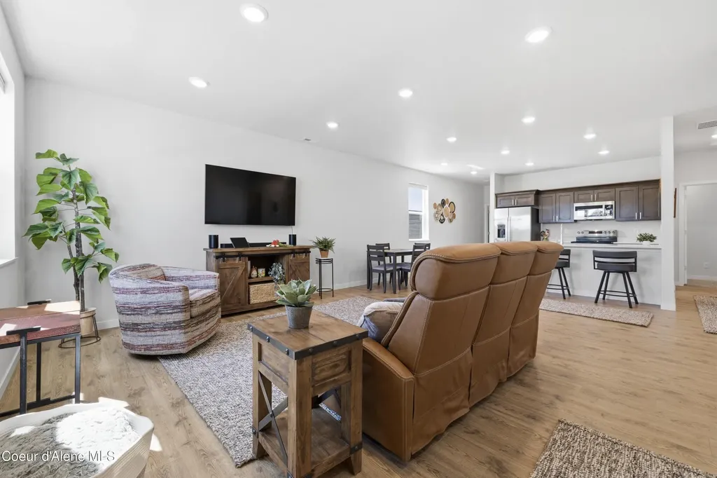 5163 E Norma Avenue Post Falls ID 83854