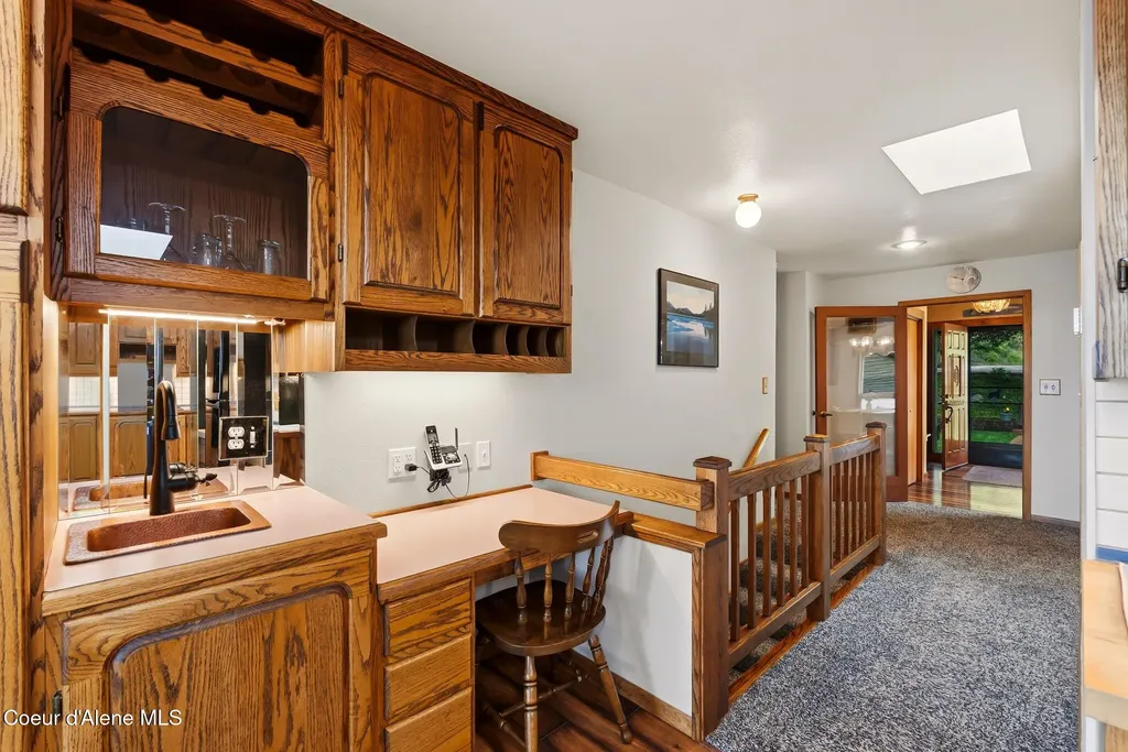 2583 Lakeshore Drive Sagle ID 83860