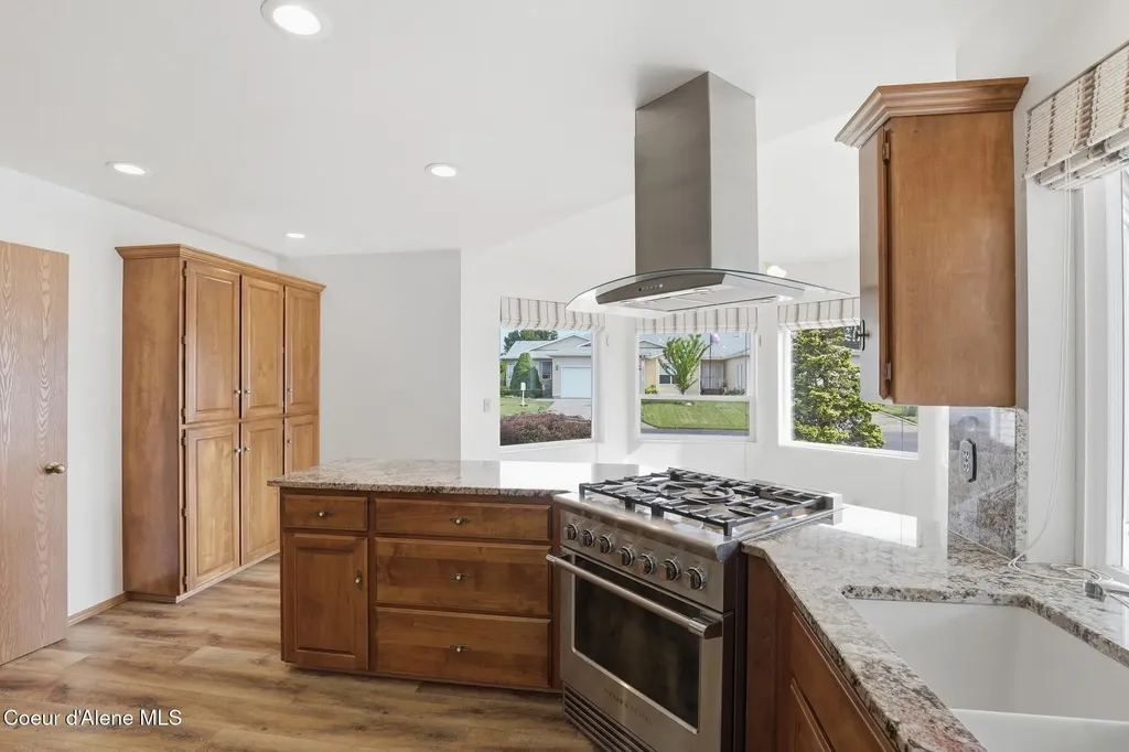 1480 W Woodlawn Drive Hayden ID 83835
