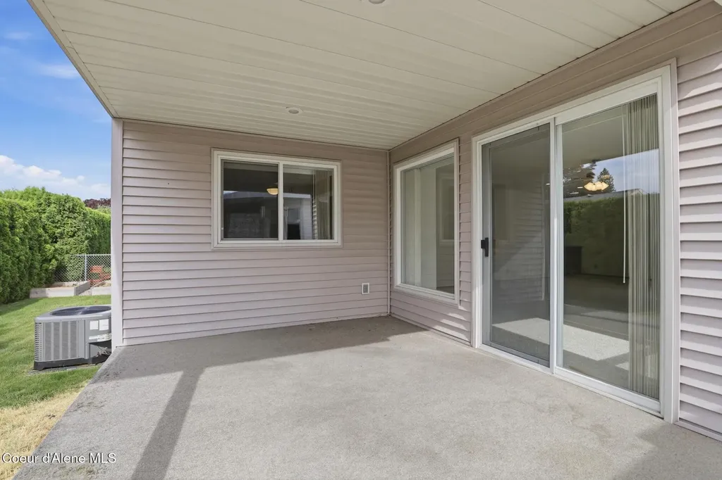 1480 W Woodlawn Drive Hayden ID 83835