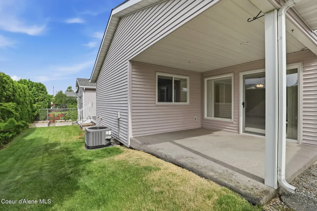 1480 W Woodlawn Drive Hayden ID 83835