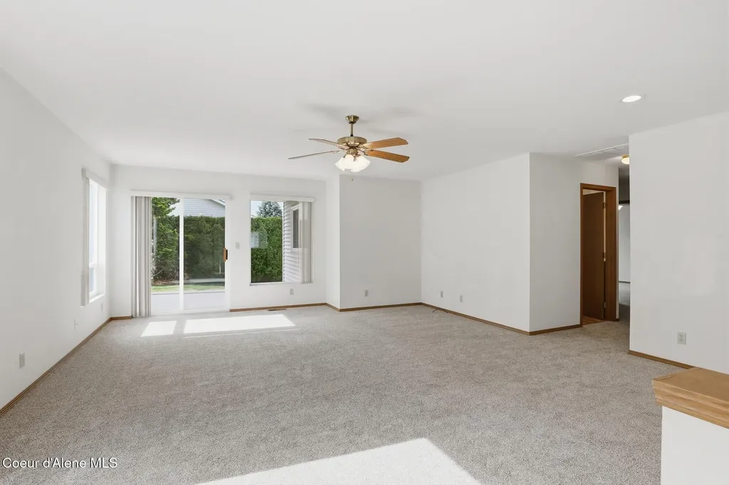 1480 W Woodlawn Drive Hayden ID 83835