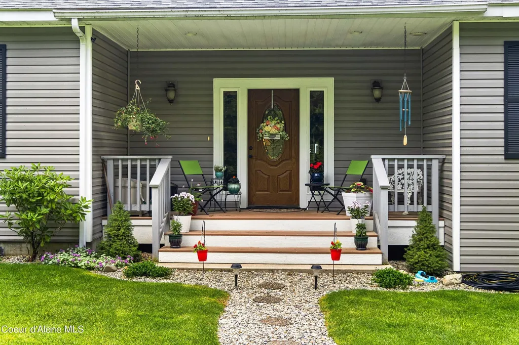 518 High Road Sandpoint ID 83864