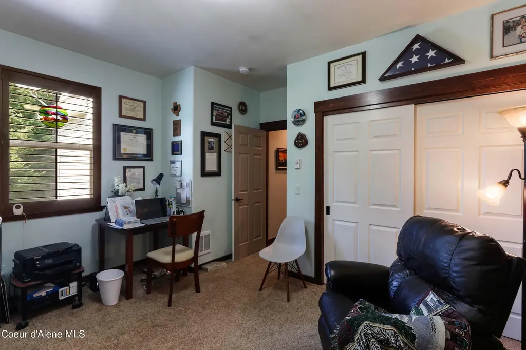518 High Road Sandpoint ID 83864