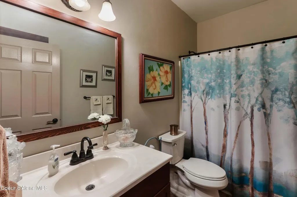 518 High Road Sandpoint ID 83864