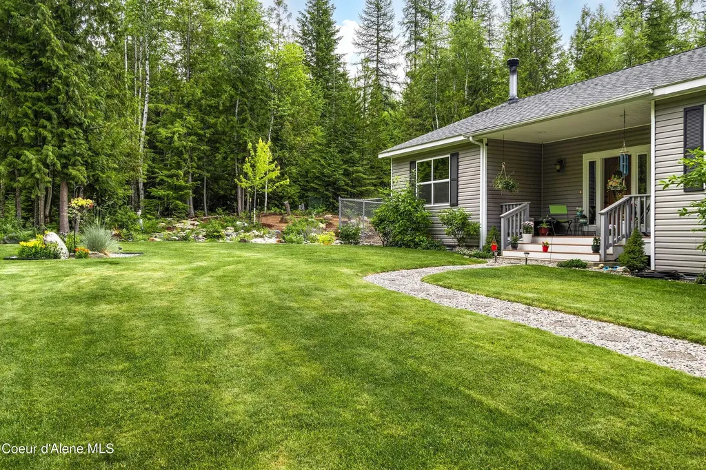 518 High Road Sandpoint ID 83864