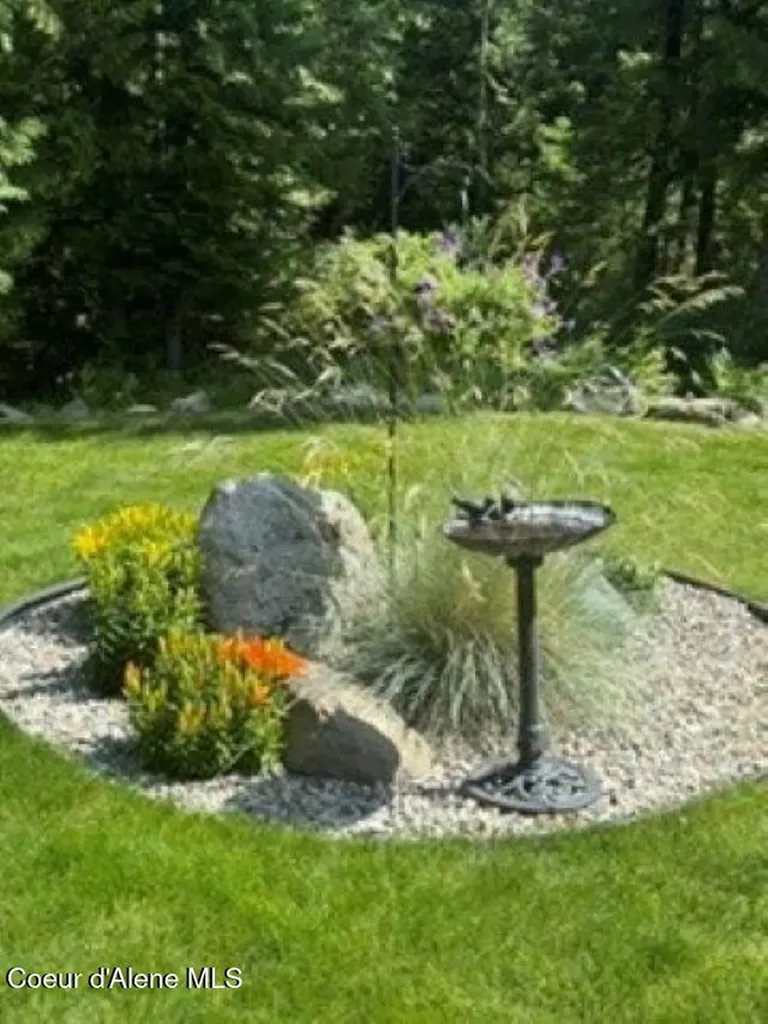 518 High Road Sandpoint ID 83864