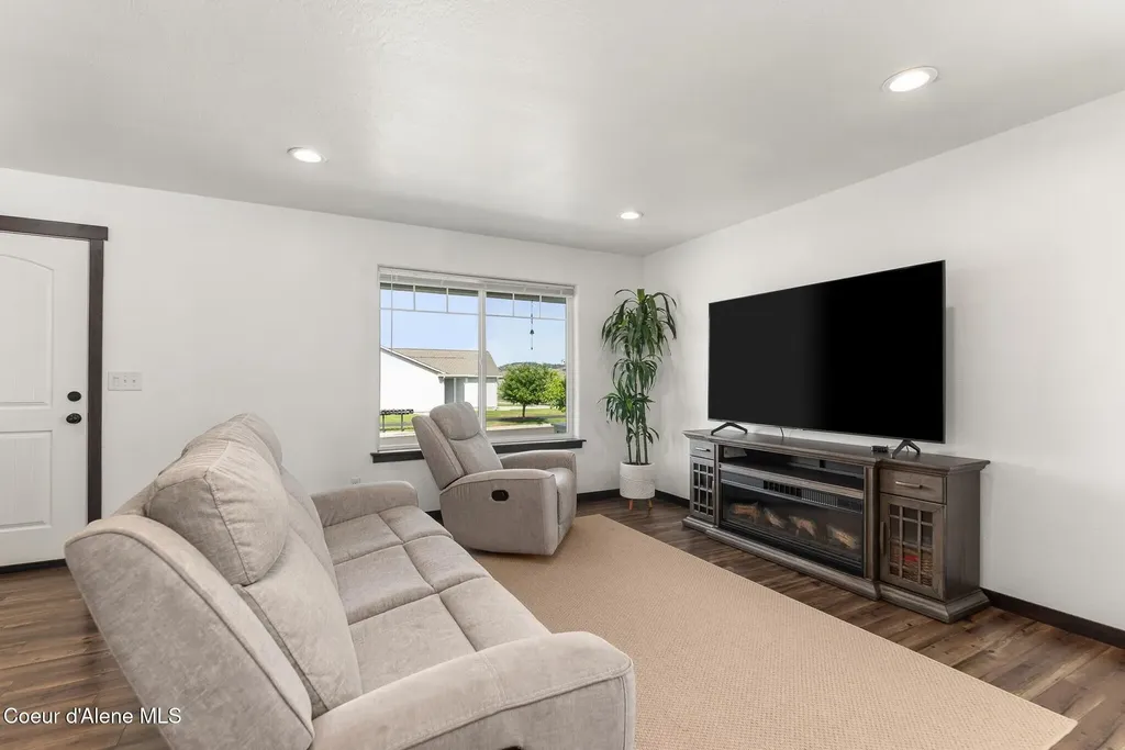 8724 N Spokane Street Post Falls ID 83854