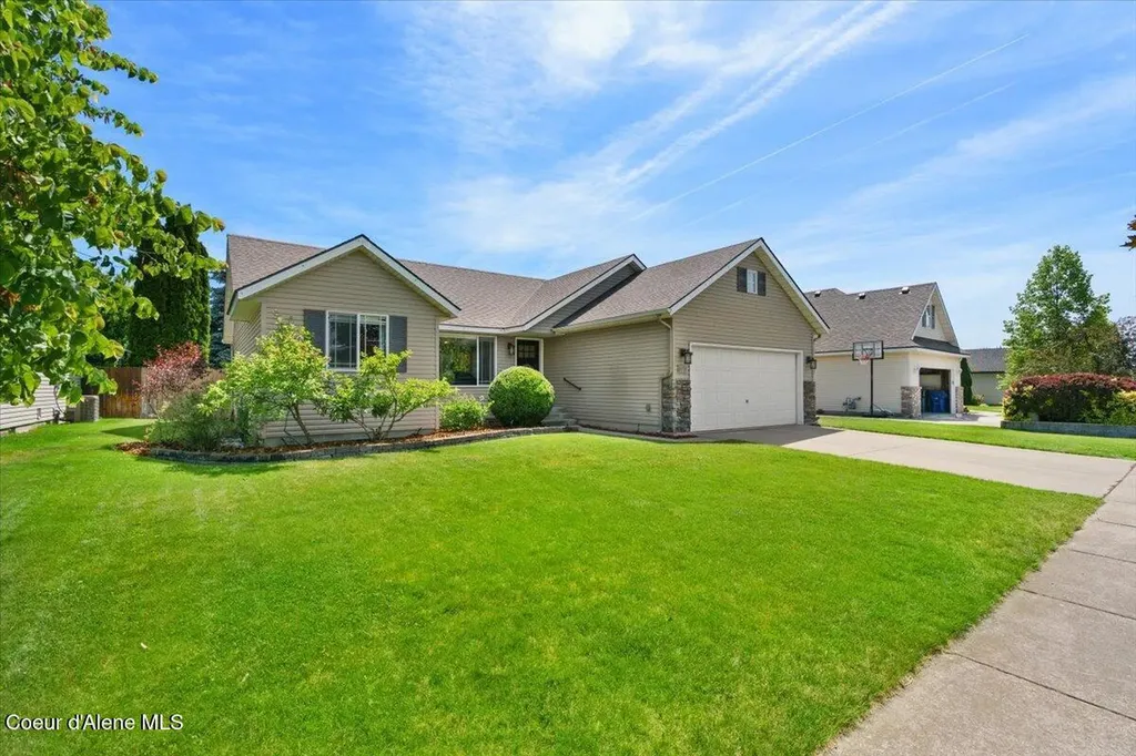 2738 N Ivy Lane Post Falls ID 83854