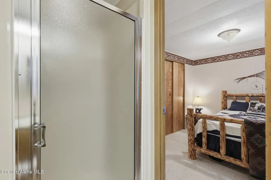 13118 E Hellroaring Road Athol ID 83801