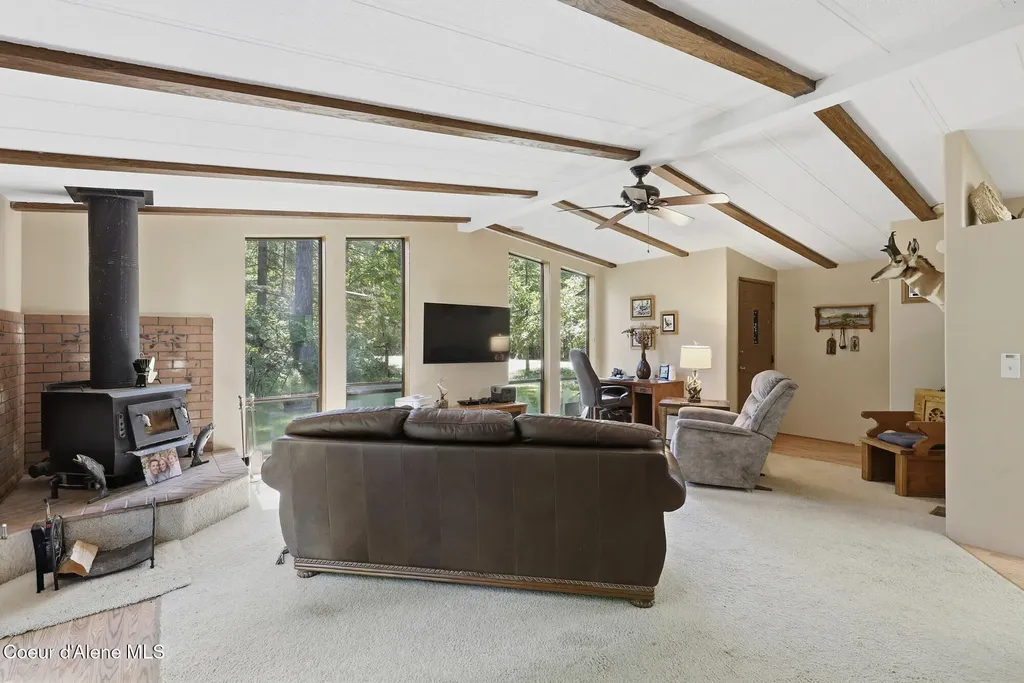 13118 E Hellroaring Road Athol ID 83801