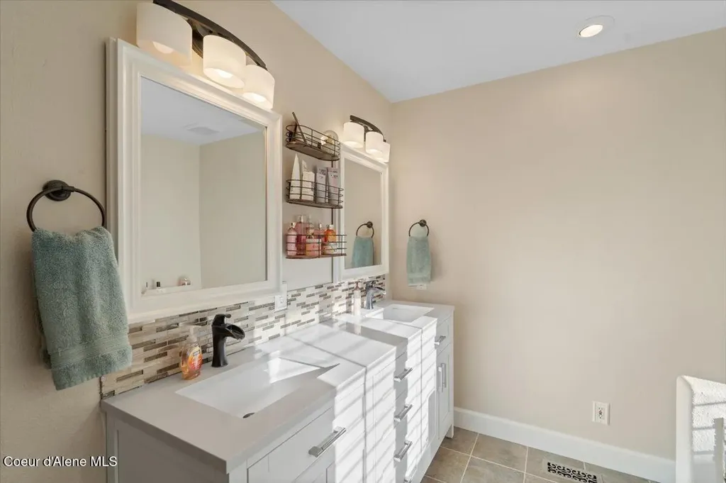 2918 E Point Hayden Drive Hayden ID 83835