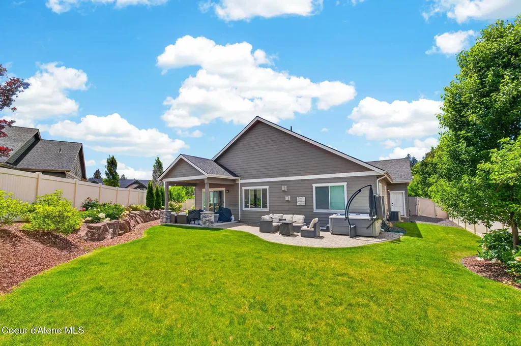 999 E Hurricane Drive Hayden ID 83835