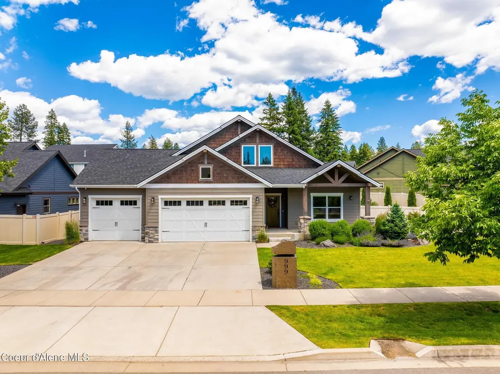 999 E Hurricane Drive Hayden ID 83835
