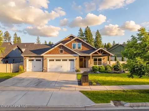 999 E Hurricane Drive Hayden ID 83835