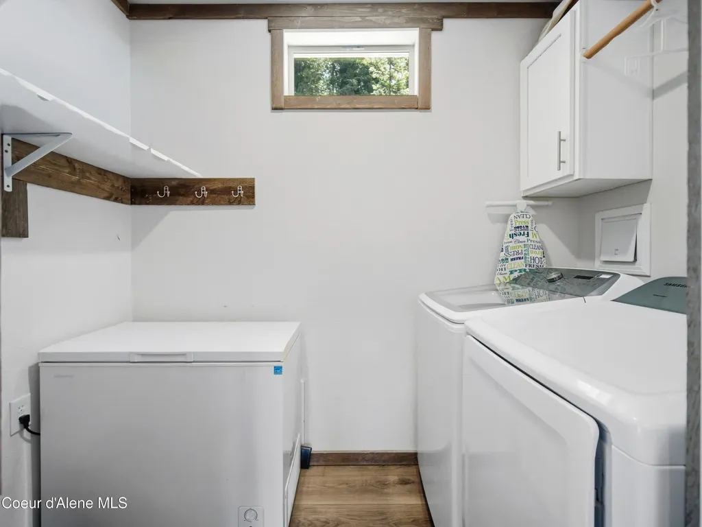 447 S Beaver Lake Road Athol ID 83801