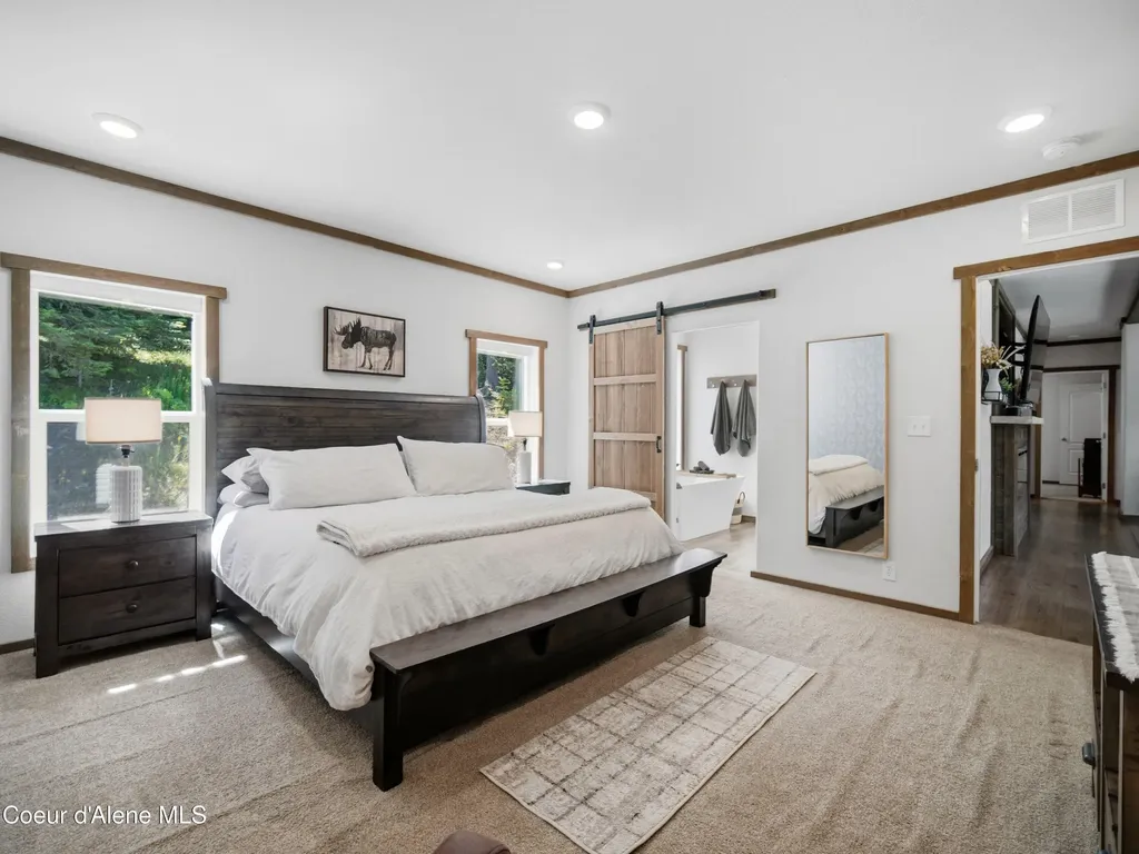 447 S Beaver Lake Road Athol ID 83801