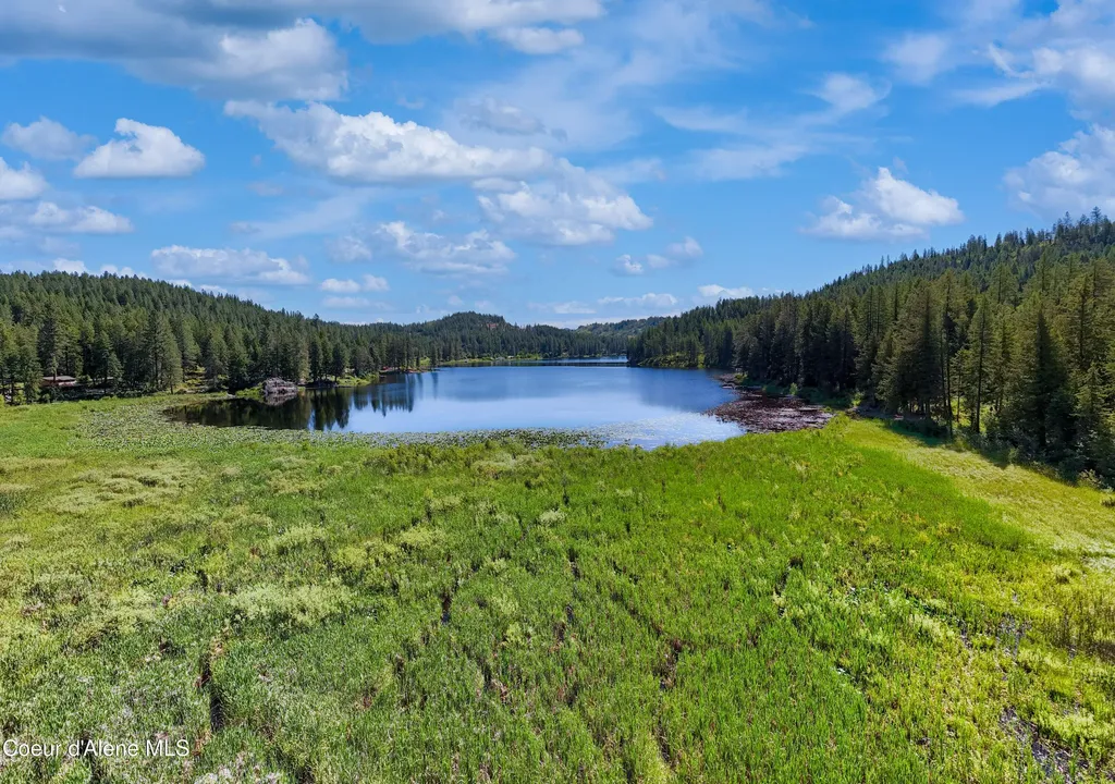 447 S Beaver Lake Road Athol ID 83801