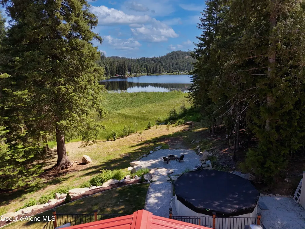 447 S Beaver Lake Road Athol ID 83801