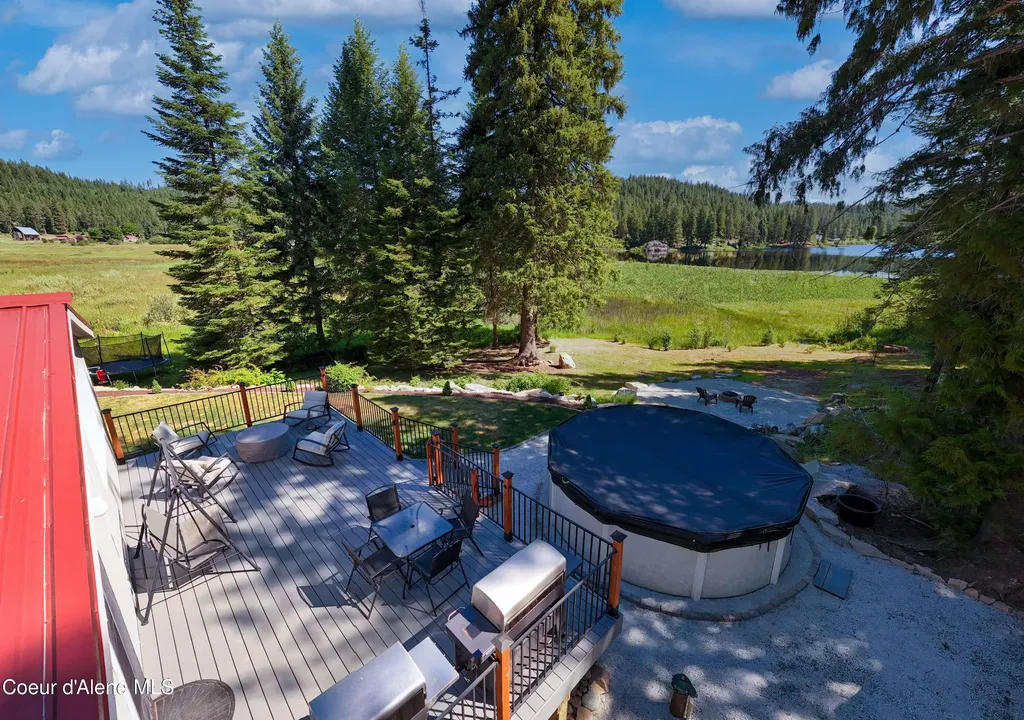 447 S Beaver Lake Road Athol ID 83801