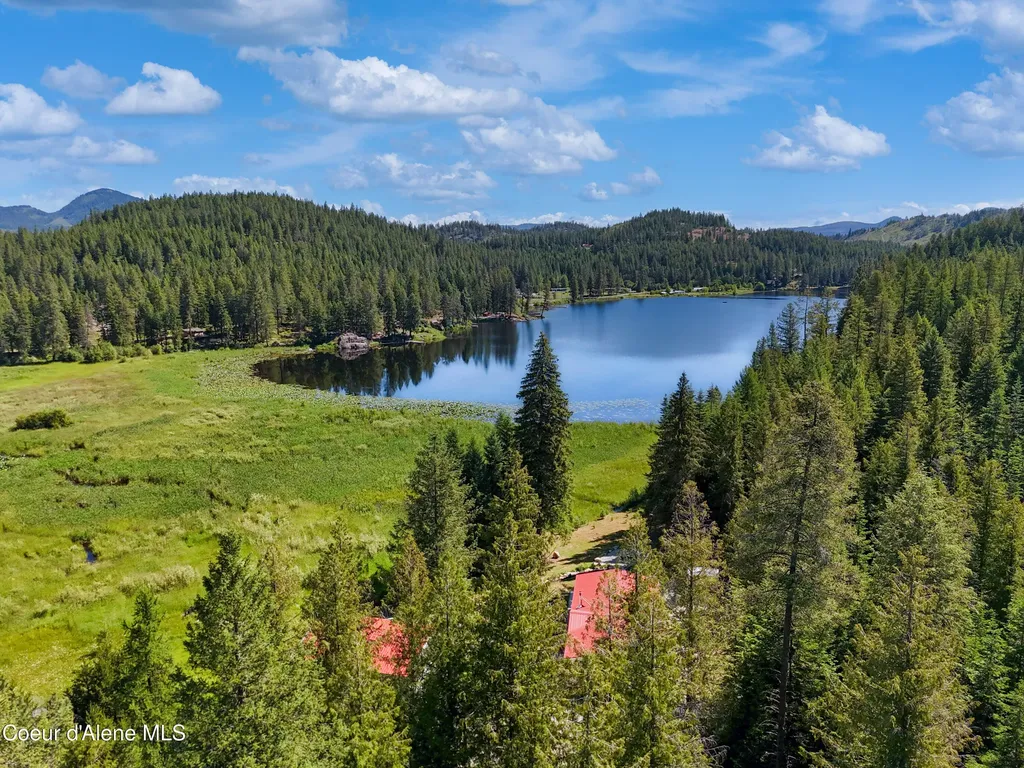 447 S Beaver Lake Road Athol ID 83801