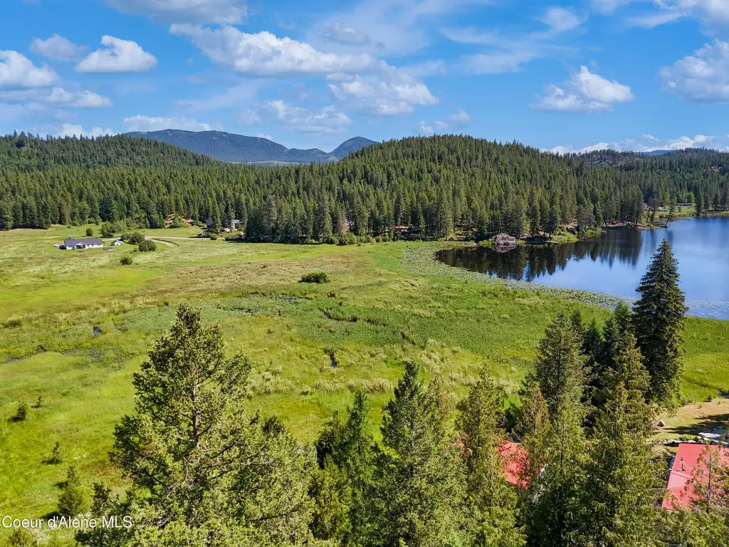 447 S Beaver Lake Road Athol ID 83801