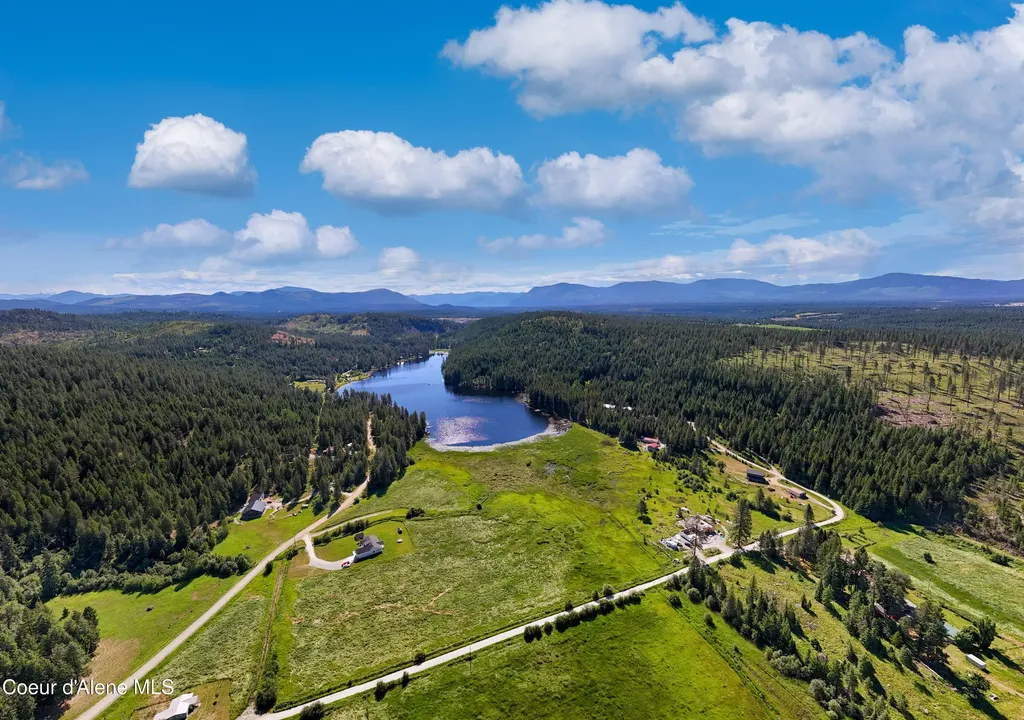 447 S Beaver Lake Road Athol ID 83801