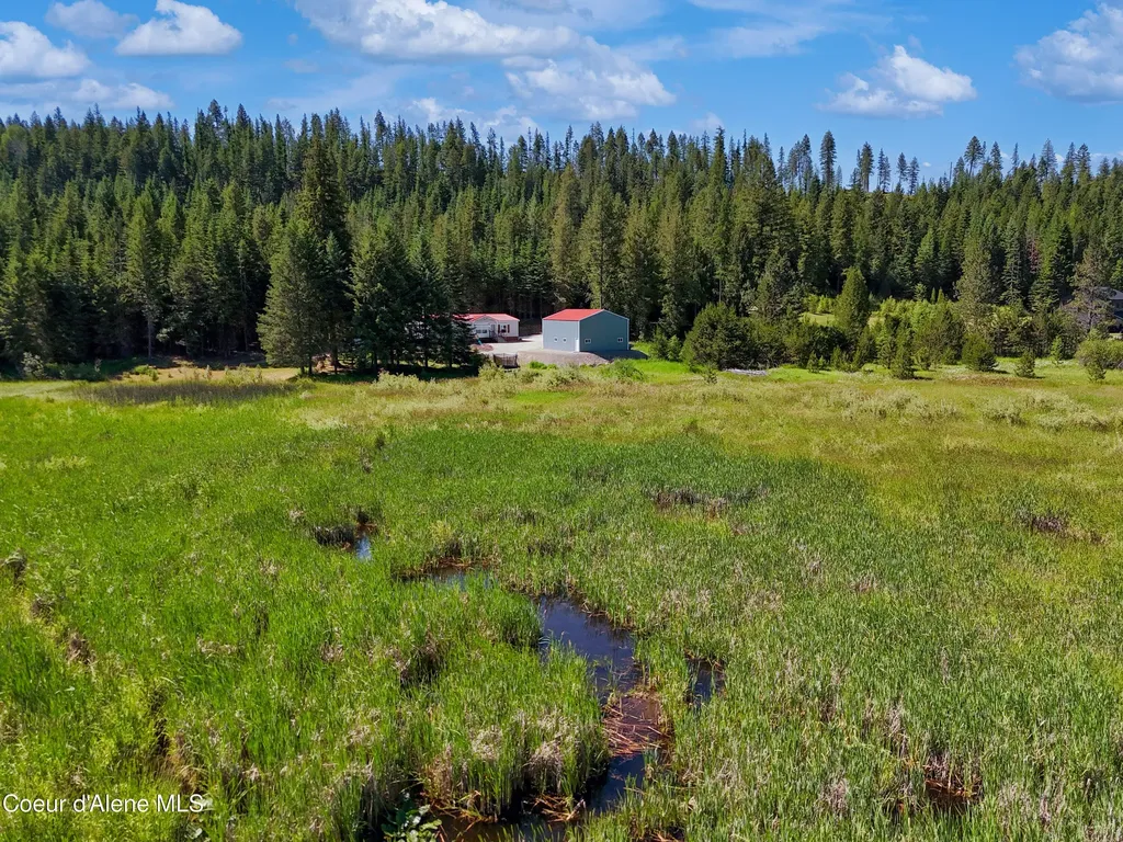 447 S Beaver Lake Road Athol ID 83801